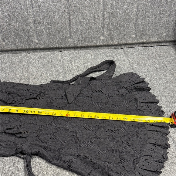 Elegant Black Lace Mini Dress - Picture 5 of 5